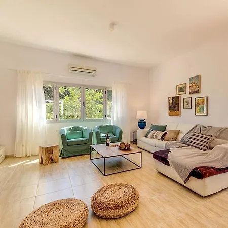 Deluxe Mallorca I Upmarket Location I Maria Bonaire I 4 Bedrooms I Close To The I Villa Alcudia (Mallorca)