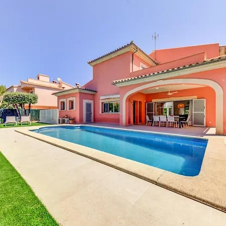 Villa Deluxe Mallorca I Upmarket Location I Maria Bonaire I 4 Bedrooms I Close To The I Alcudia (Mallorca)