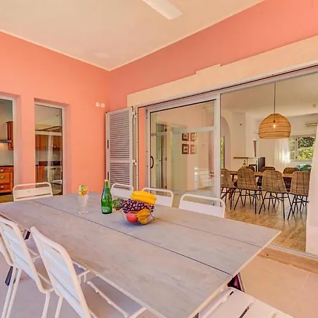 Deluxe Mallorca I Upmarket Location I Maria Bonaire I 4 Bedrooms I Close To The I * Alcudia (Mallorca)