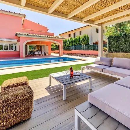 Villa Deluxe Mallorca I Upmarket Location I Maria Bonaire I 4 Bedrooms I Close To The I *