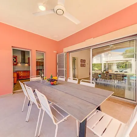 Villa Deluxe Mallorca I Upmarket Location I Maria Bonaire I 4 Bedrooms I Close To The I Alcudia (Mallorca)
