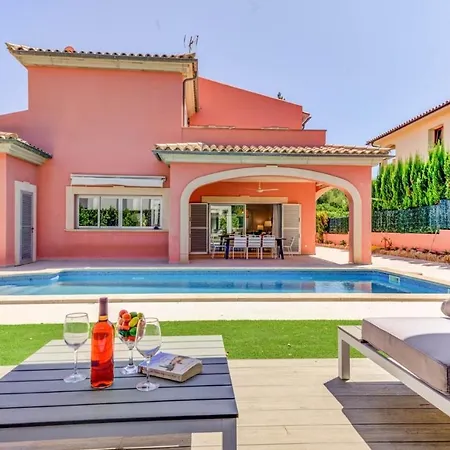 Deluxe Mallorca I Upmarket Location I Maria Bonaire I 4 Bedrooms I Close To The I Alcudia (Mallorca)